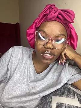 YummyMelanin117 online show from November 20, 3:13 pm