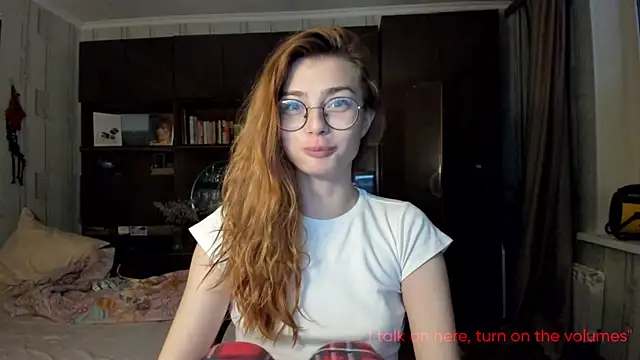 Snapshot of AngelaSwan chatting on October 13, 3:04 pm AngelaSwan online show from October 13, 3:04 pm