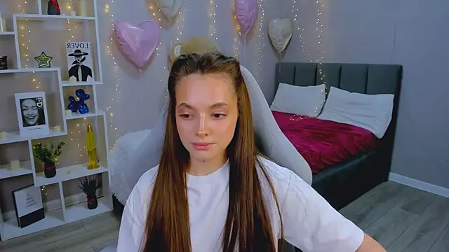 MelanieAlves online show from March 9, 6:00 pm