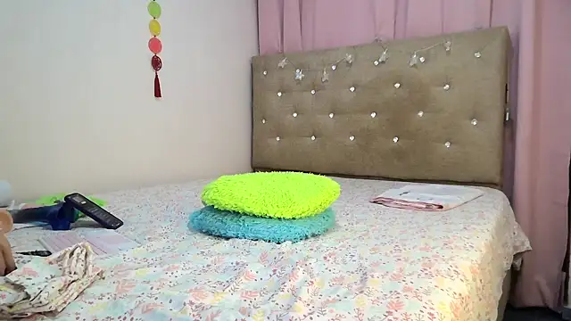 sofia8428 online show from November 18, 12:00 am