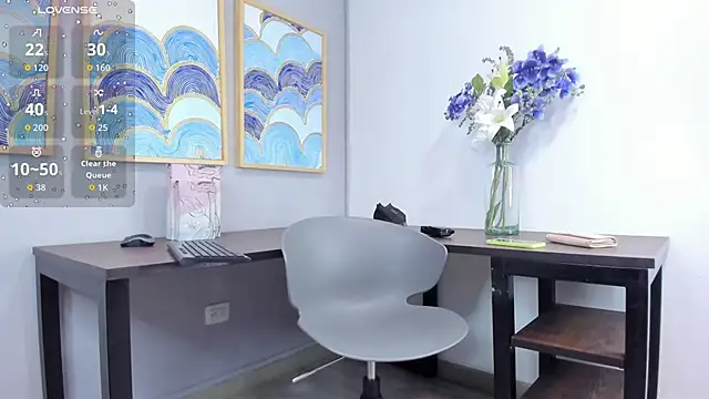 andrea xoe  online show from September 15, 1:30 pm