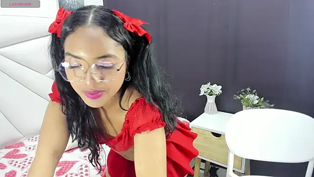 Snapshot of paula_zambrano7 chatting on October 1, 2:11 pm paula zambrano7 online show from October 1, 2:11 pm