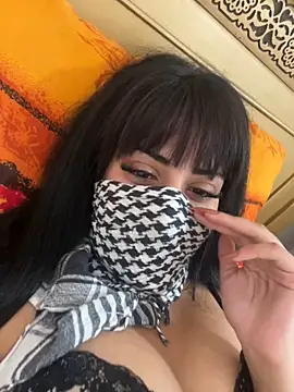 QueenLujaine online show from September 18, 8:02 am