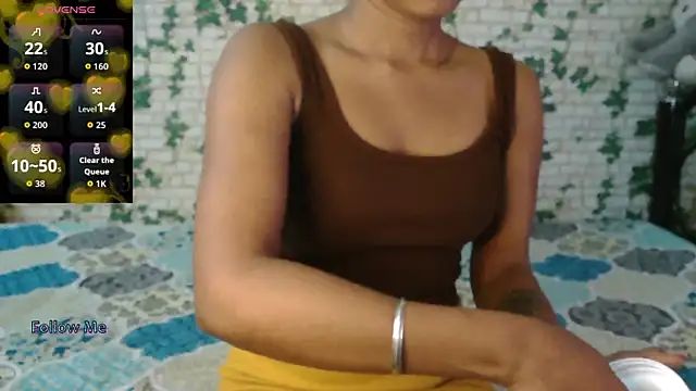 Snapshot of Trishna_love chatting on October 3, 2:49 am Trishna love online show from October 3, 2:49 am