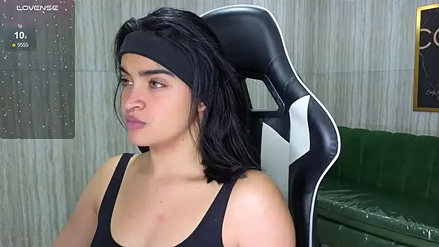 Snapshot of clementine_t chatting on October 16, 12:41 pm clementine t online show from October 16, 12:41 pm