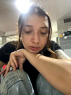 Mia  Gray online show from October 3, 9:31 pm