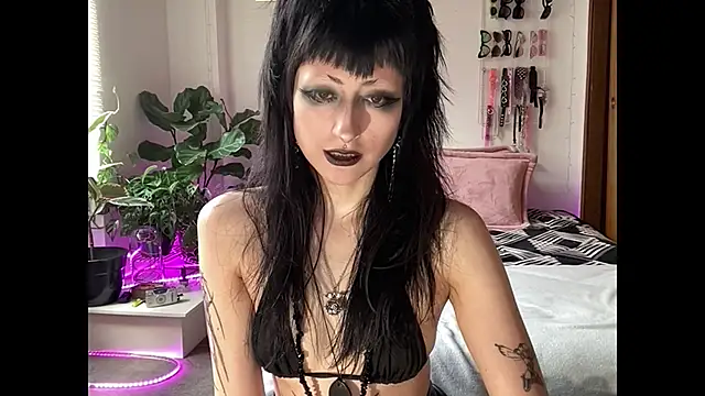 ELENA UMBRA online show from December 21, 6:01 pm