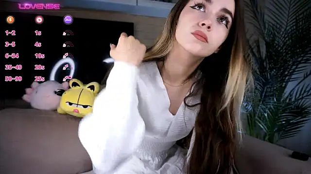 Snapshot of CupSizeGirl chatting on September 12, 4:25 pm CupSizeGirl online show from September 12, 4:25 pm