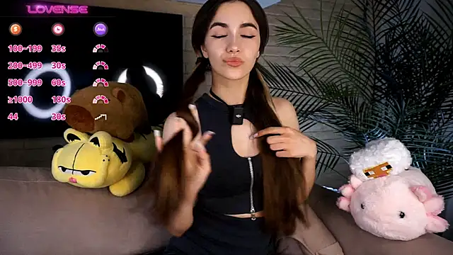 Snapshot of CupSizeGirl chatting on September 14, 4:27 pm CupSizeGirl online show from September 14, 4:27 pm