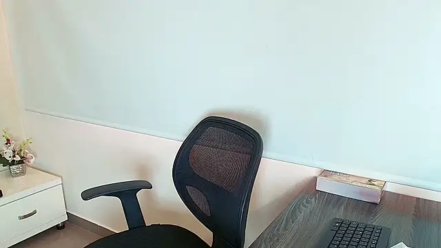  Victoria Collins online show from October 8, 11:25 am