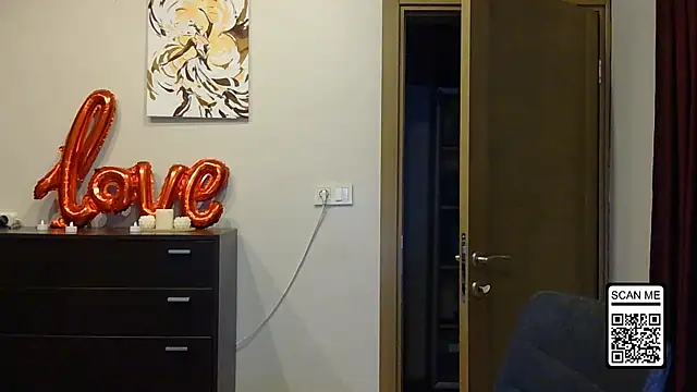 Wild Silk Desire online show from April 5, 5:56 pm