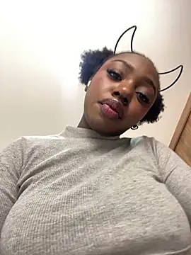 alissradiante1 online show from October 8, 12:26 am