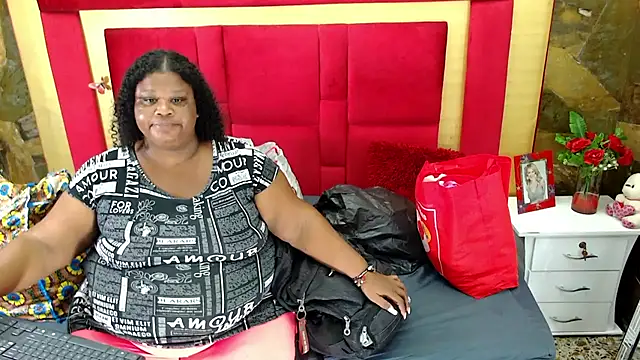 Exoticbigmandy online show from November 4, 8:25 pm