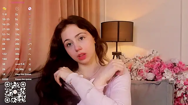 Snapshot of JulianaChapel chatting on September 22, 8:46 am JulianaChapel online show from September 22, 8:46 am