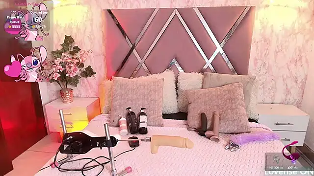 Snapshot of Dolce_pearl chatting on October 8, 3:22 am Dolce pearl online show from October 8, 3:22 am