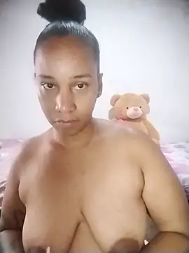 Snapshot of EbonyHorrny chatting on October 13, 2:09 pm EbonyHorrny online show from October 13, 2:09 pm