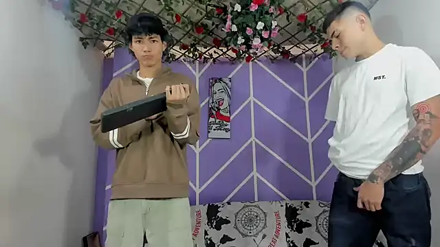 Snapshot of Bastian_boyshot77 chatting on October 9, 1:37 pm Bastian boyshot77 online show from October 9, 1:37 pm