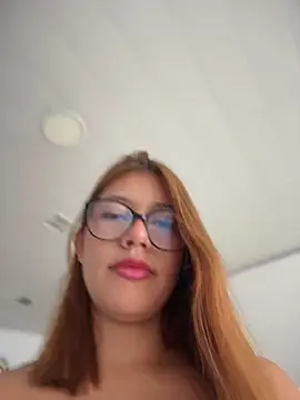 sara calderon online show from February 17, 1:32 pm