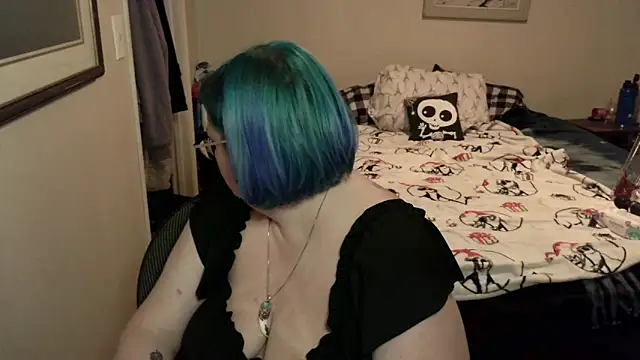 Snapshot of Kinky_Witch chatting on October 18, 2:14 am Kinky Witch online show from October 18, 2:14 am