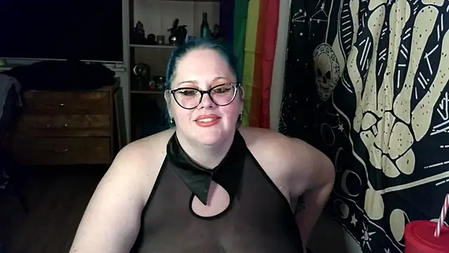 Snapshot of Kinky_Witch chatting on October 3, 1:00 am Kinky Witch online show from October 3, 1:00 am