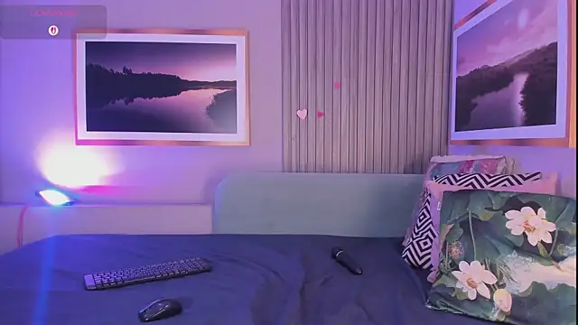 Hailey-Fox online show from March 18, 11:42 pm