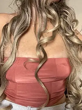 sensual scottish isla online show from September 12, 10:45 am