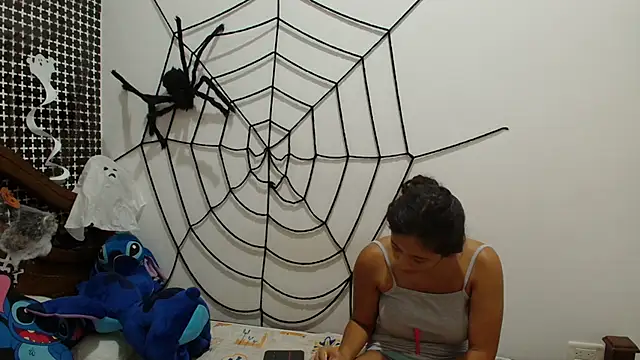 Aria Arthur online show from October 29, 1:32 am