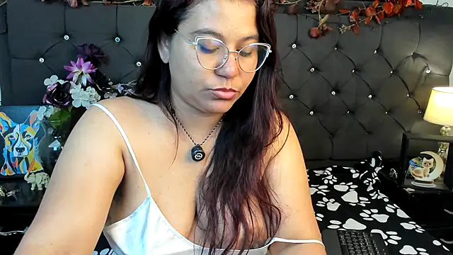 Snapshot of sofia_sorceress5 chatting on September 17, 1:53 pm sofia sorceress5 online show from September 17, 1:53 pm