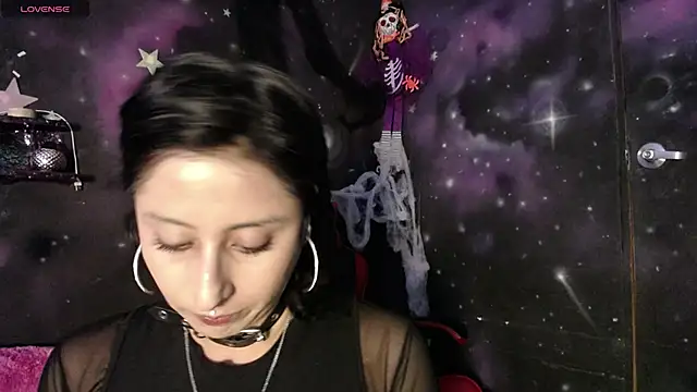 Snapshot of CristaldelLeon_s chatting on October 17, 7:50 pm CristaldelLeon s online show from October 17, 7:50 pm