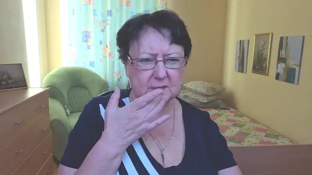 Margo Moll online show from December 15, 9:36 am