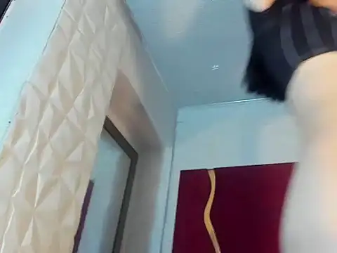 chaniesmith69x online show from November 30, 5:22 am