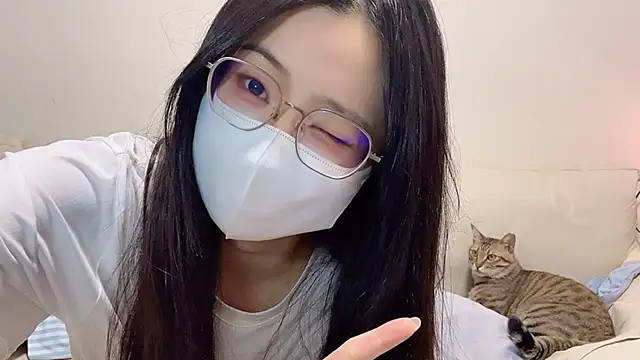 Snapshot of LHeart chatting on October 13, 12:30 pm LHeart online show from October 13, 12:30 pm