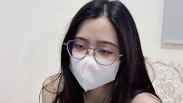 LHeart online show from February 28, 1:21 pm