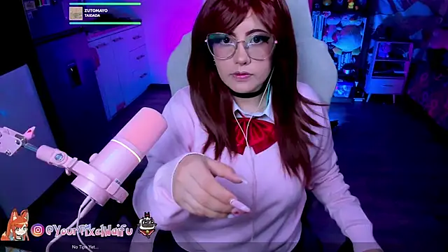Snapshot of AlyssaRomanova chatting on September 15, 4:43 am AlyssaRomanova online show from September 15, 4:43 am