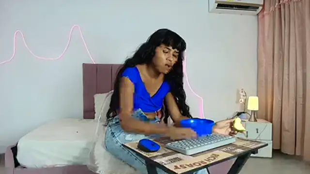 Andre lezcano online show from February 12, 7:59 pm