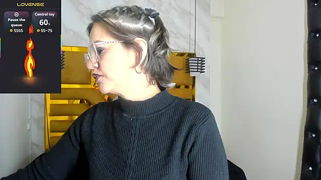 Snapshot of Luciifeer_ chatting on October 10, 11:42 pm Luciifeer online show from October 10, 11:42 pm