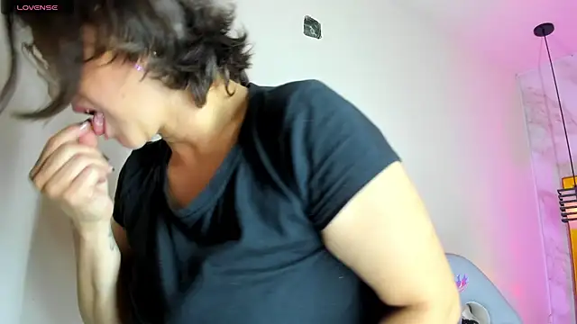 Luciifeer  online show from November 6, 6:47 pm