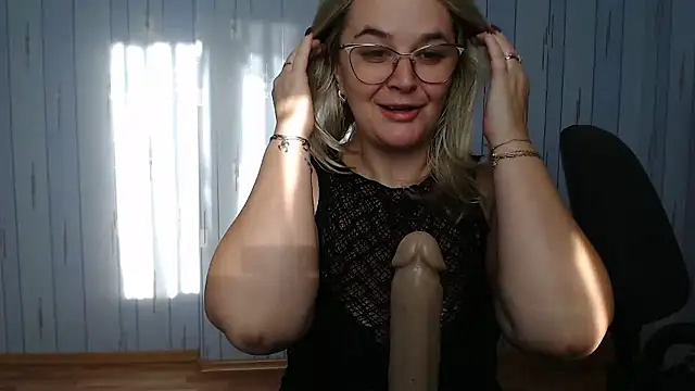 EleanoraDream online show from November 12, 6:22 am