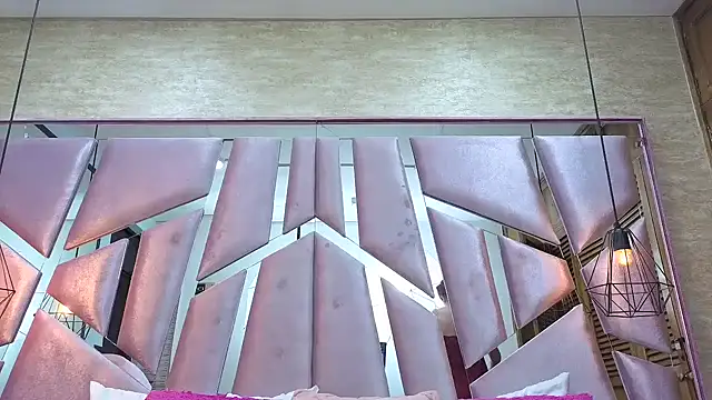 ThaliaCross online show from February 15, 12:26 pm