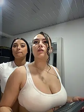 nicolexxaleja online show from March 8, 1:46 am