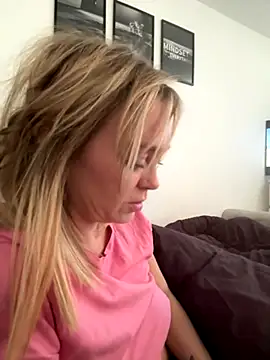 Snapshot of Star-36 chatting on September 11, 7:31 am Star-36 online show from September 11, 7:31 am