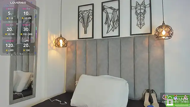 Gia Scott online show from October 11, 8:11 pm