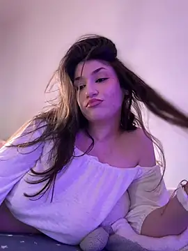 ScarletBloom  online show from March 11, 8:00 pm