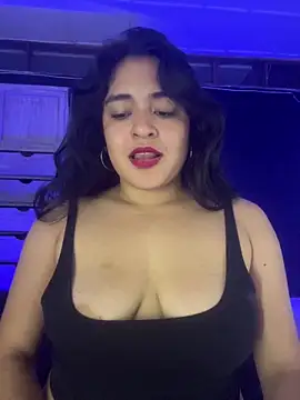 EmilyNoir1 online show from May 23, 11:03 pm