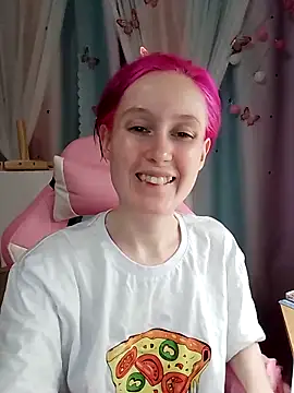 Snapshot of Fuzzy_Unicorn chatting on October 6, 6:56 pm Fuzzy Unicorn online show from October 6, 6:56 pm