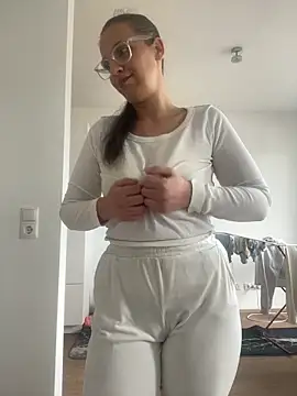 eli5566 online show from March 2, 10:55 am