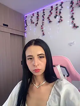 Lia  1 online show from November 19, 8:20 pm