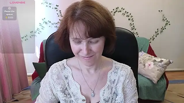 Lia Tito online show from April 16, 8:36 am