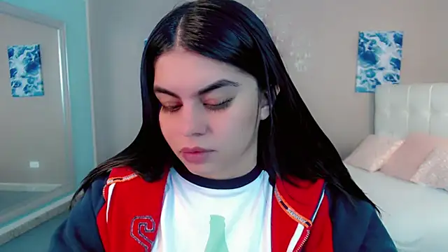 maddissonivanova online show from February 10, 7:17 pm