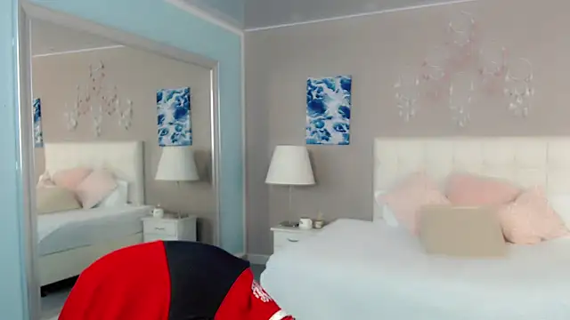 maddissonivanova online show from March 30, 7:13 pm